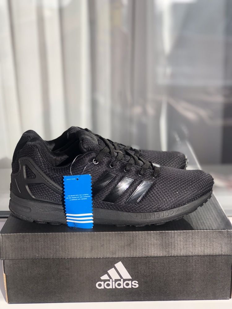 Летние кроссовки адидас adidas.