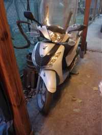 Продавам Honda SH 150 кубика