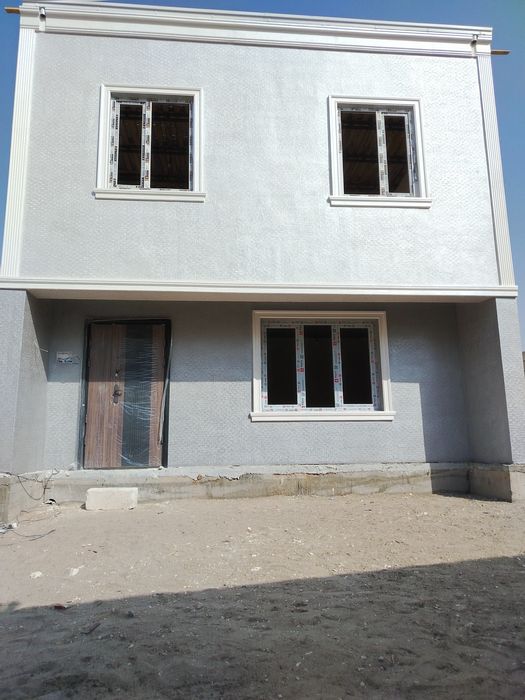 Ховли сотилади 2этажли