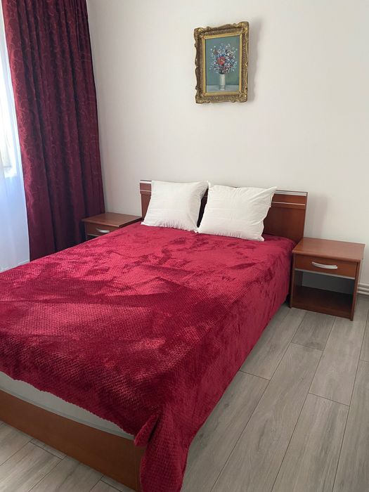 Închiriez apartament