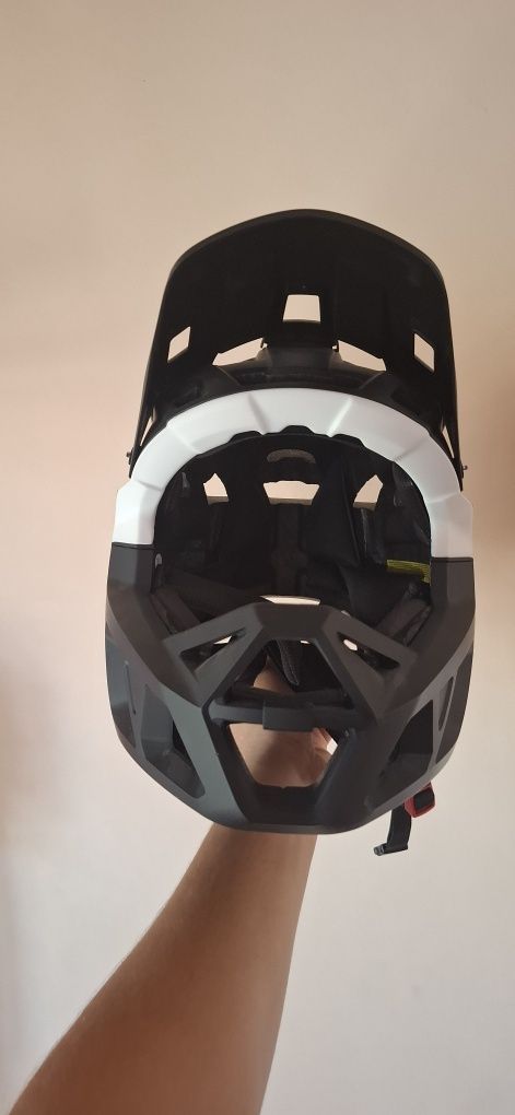 Vând casca full face mtb