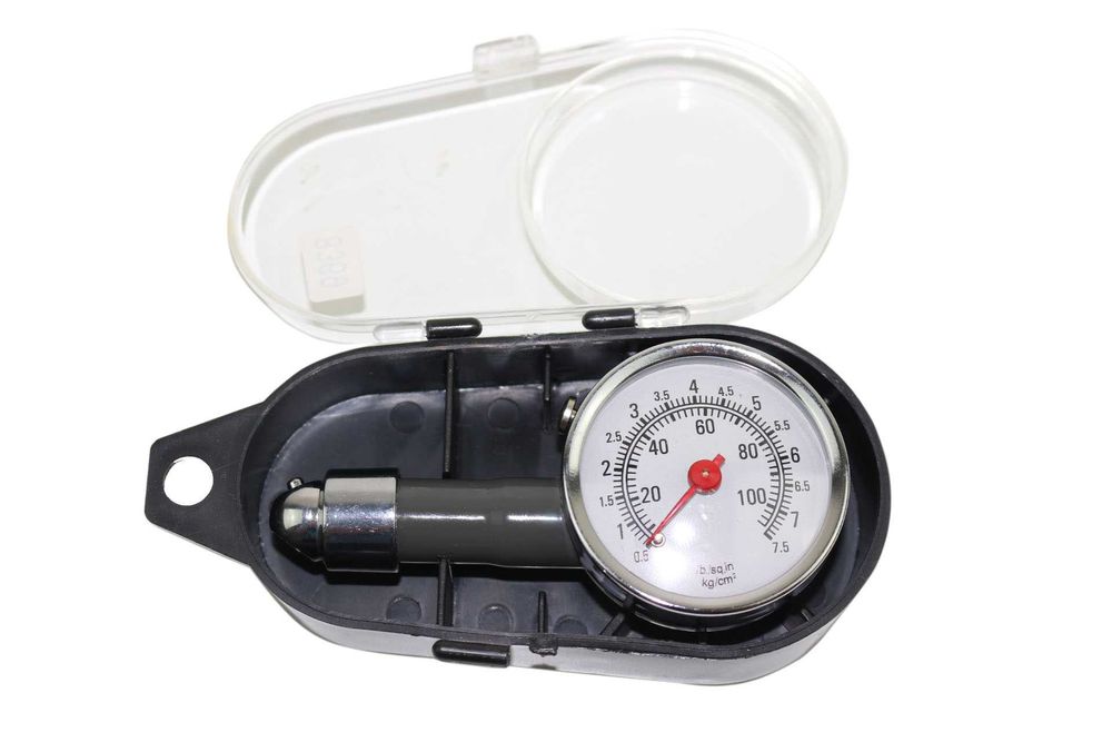 Манометър за гуми метален, в кутийка
