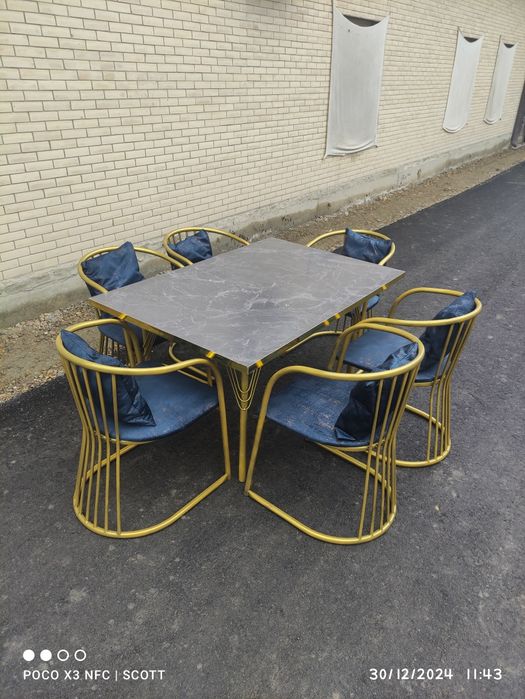 Stol stul  oshhona yoki kafelar uchun