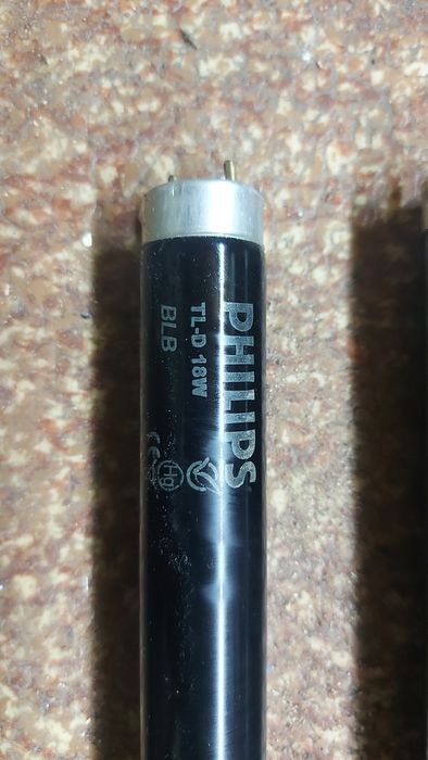 Лампи UV от дискотека 4 броя ,за авариина сигназицая 6 броя и 2 хал. л