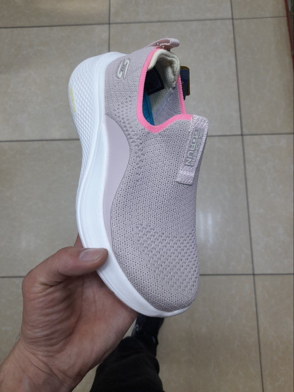 Шагните с легким комфортом в Skechers Ultra Flex 3.0
