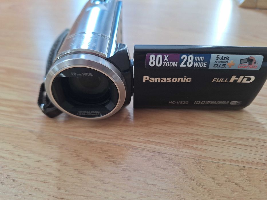 Camera video Panasonic HC V520 1080p.
