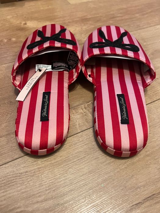 Papuci noi Victoria’s Secret