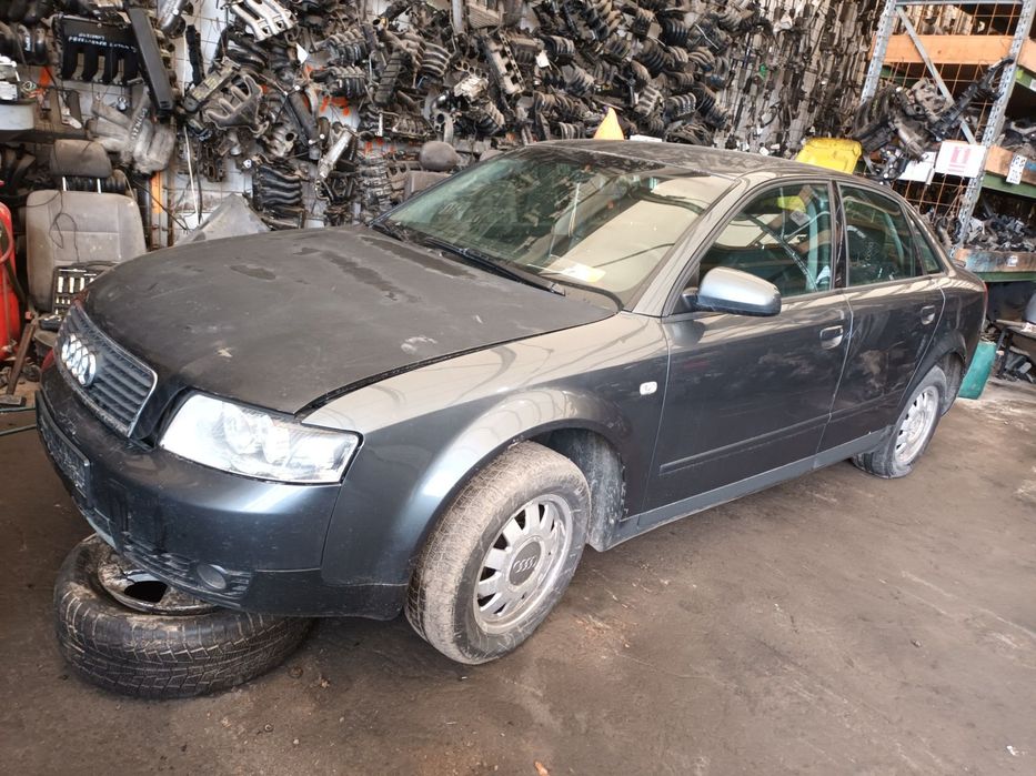 Dezmembrari  Audi A4 B6 (8E)  2000  > 2004 1.9 TDI Motorina