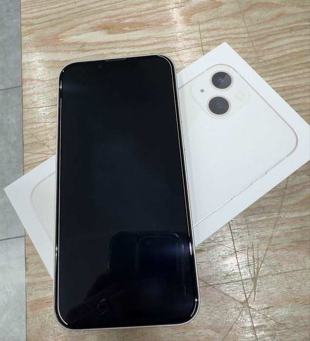 Продам iphone 13 128g