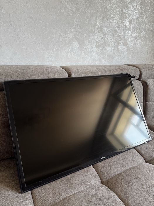 Продам LED ТВ (телевизор) б/у