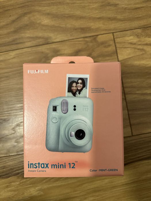 Aparat foto instant Fujifilm Instax mini 12