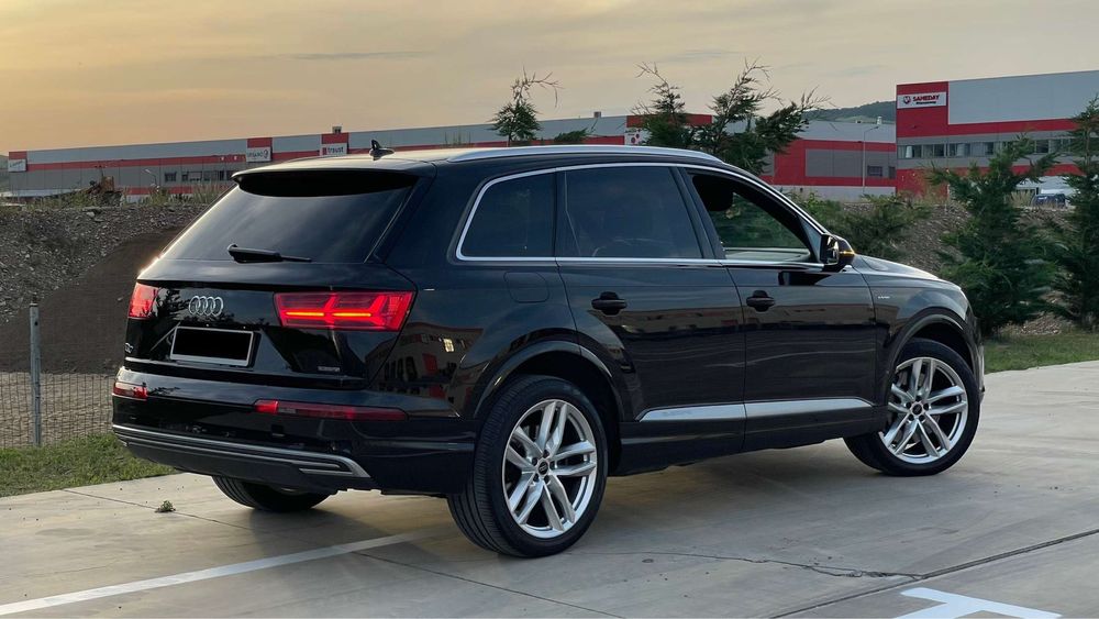 Vând sau schimb +/- Audi Q7 e-tron Plug-In Hybrid 3.0 TDI 2018