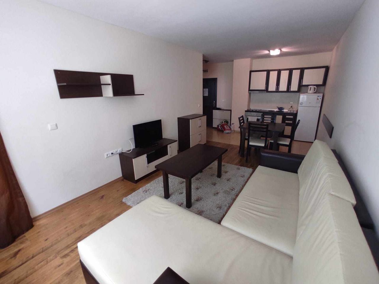 Продава се Двустаен апартамент в к.к. Пампорово - 69 кв.м за 603 €/кв.м - Снимка #1