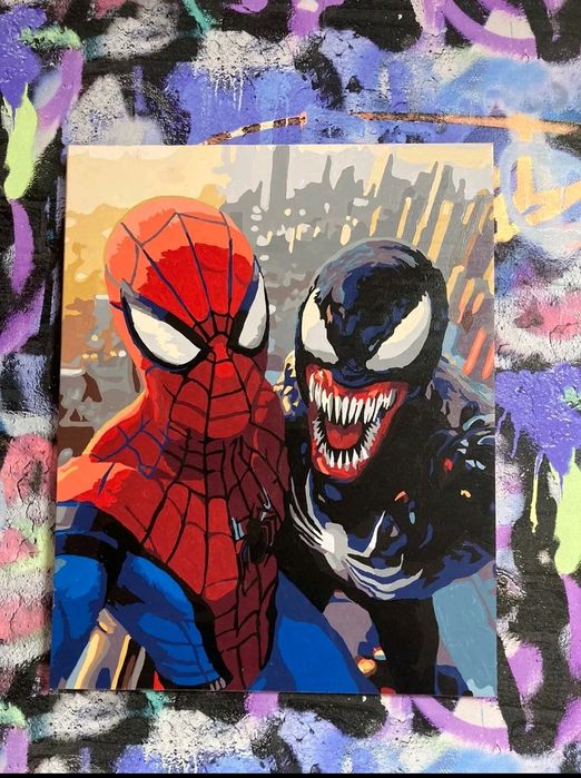 раскрашенная картина по номерам Человек паук и Веном