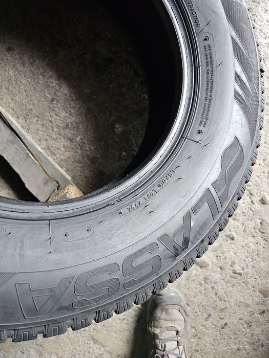 2 anvelope iarna 215 75 16C Lassa 2024