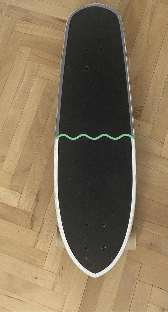 Vând skateboard (2 buc)