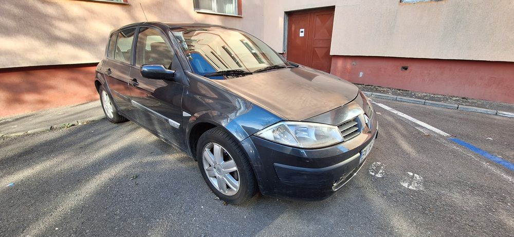 Vând Renault Megane 2 an 2005 1.6 -nefunctional
