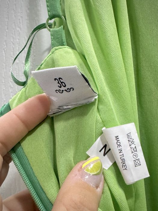 Официална рокля за повод зелена р-р 36/S