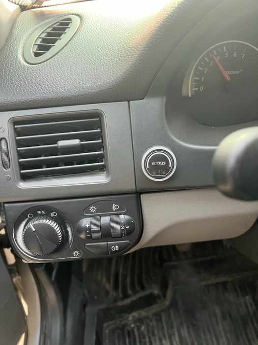 продам срочно приору