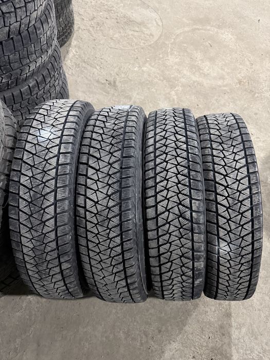 Продам зимнии шины на ниву 16 размер