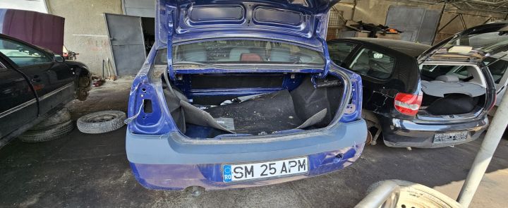 Motor fara anexe Dacia Logan prima generatie