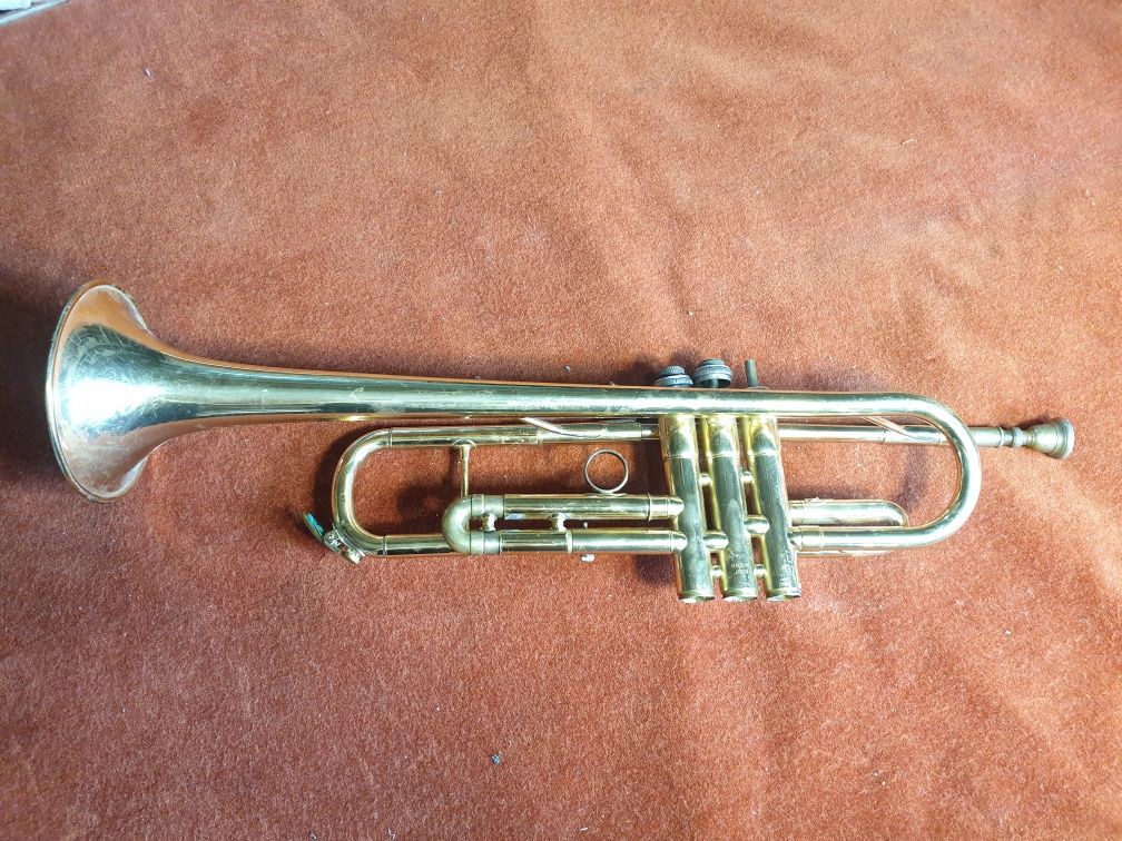 Trompeta Yamaha YTR 4435