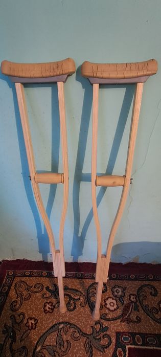 Продаются костыли