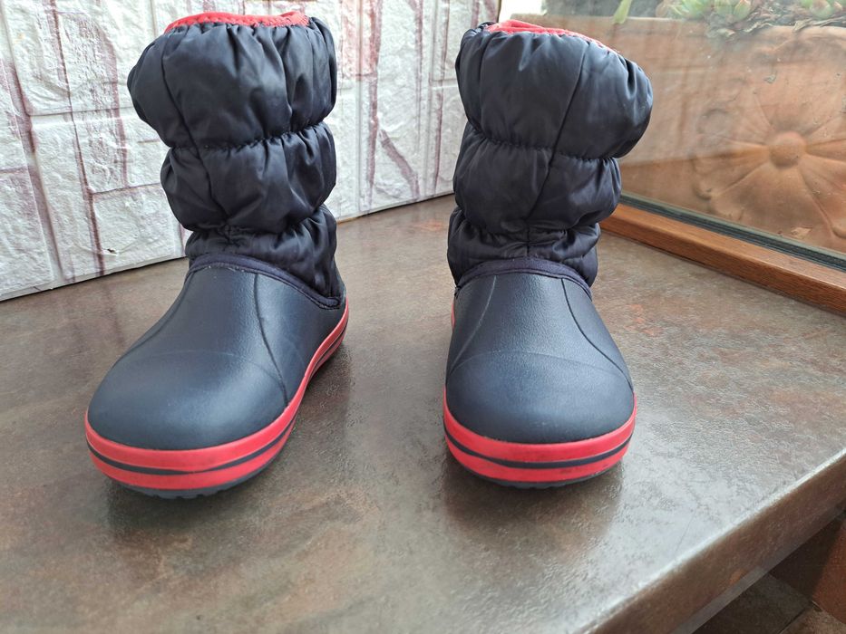 детски ботуши,зимни обувки,боти,апрески,Crocs номер25 за момче