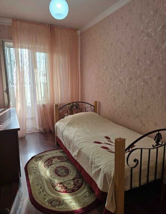 БИЙ 4/4/4,кирпич,77-серия, площадью 90м.кв