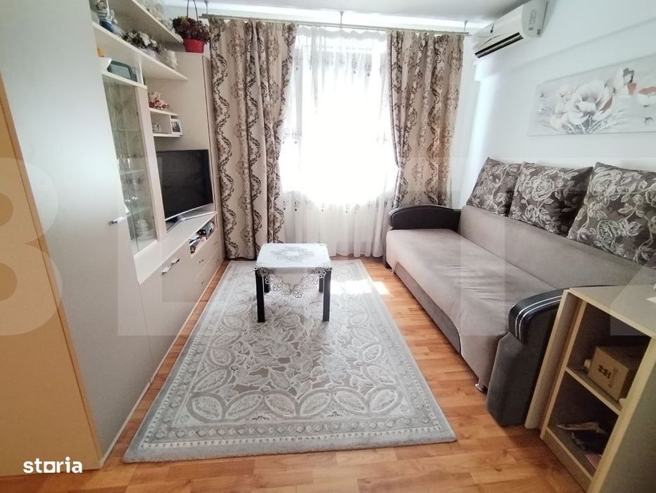 Aparatament de trei camere, semidecomandat, 56mp , Zona Pietii central