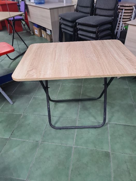 Продам стол для кафе и баров