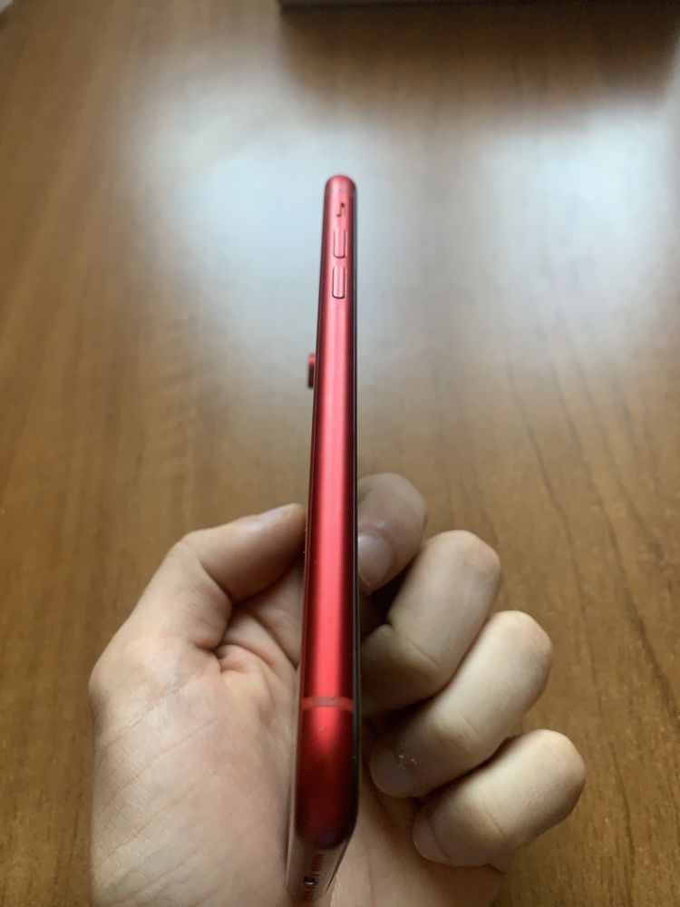 Apple iPhone XR Red 64GB - Baterie 98%