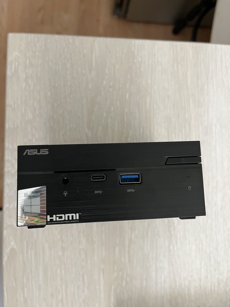 Мини компьютер Asus mini PC