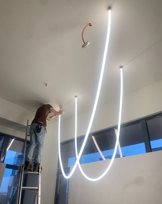 Electrician in construcții