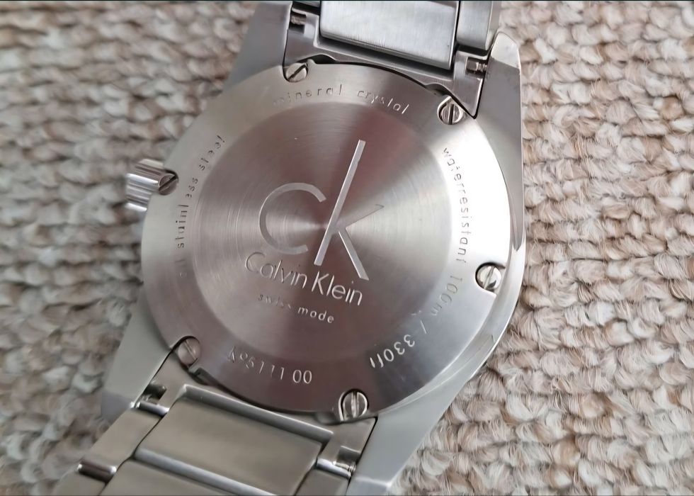 Vand accesoriu bărbătesc,marca Calvin Klein