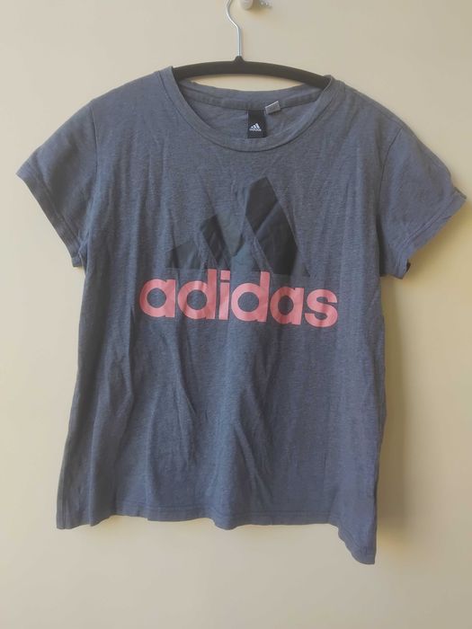 Adidas 100% оригинална дамска тениска