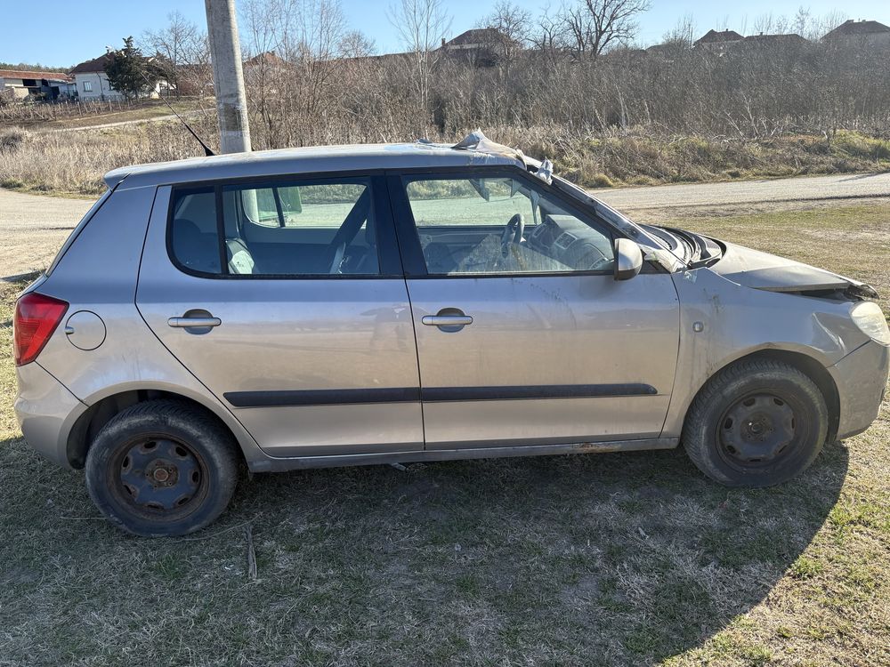 Skoda fabia 1.2 i на части