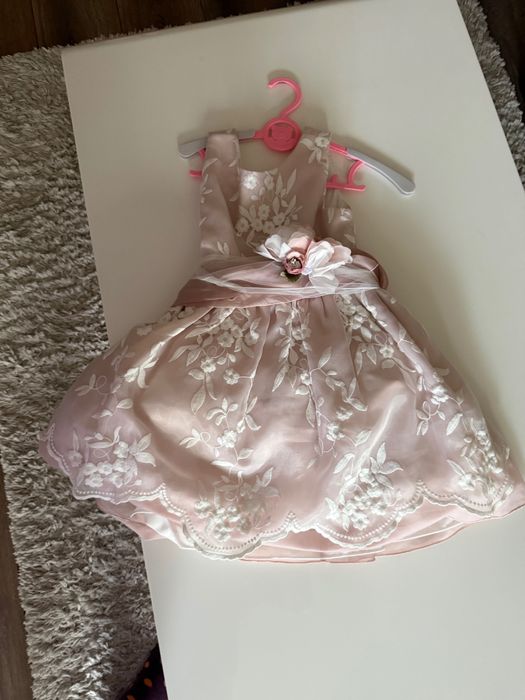 Прекрасна рокля за повод