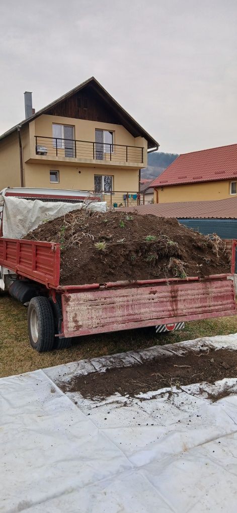 Îngrășământ uscat pământ pentru flori pamant pentru gazon transport