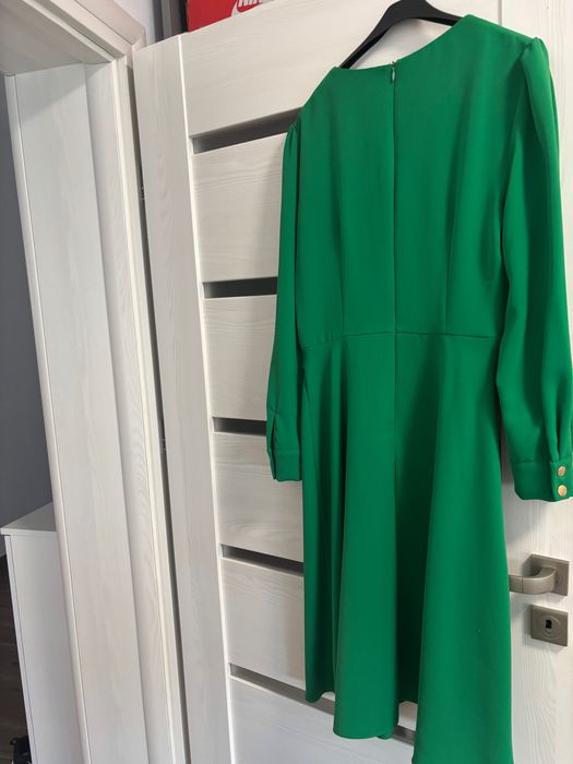 Vand rochie verde , noua