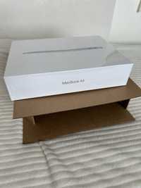 MacBook Air 13" Apple M1 , 8 ГБ, 256 ГБ, Серебристый