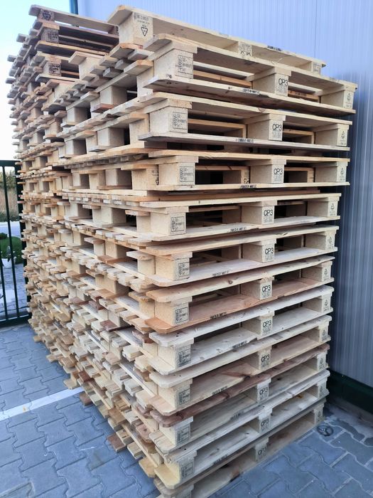 Продавам палети различни размери