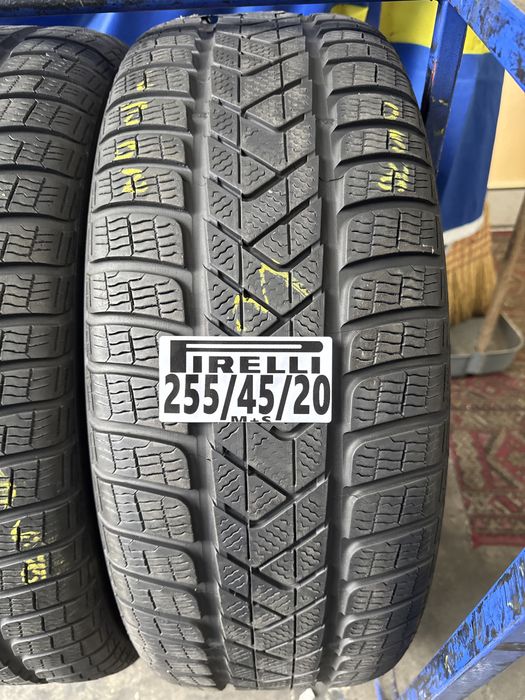 255/45/20 Pirelli M+S RSC