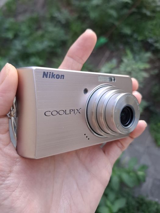 Компактен дигитален фотоапарат NIKON COOLPIX S520