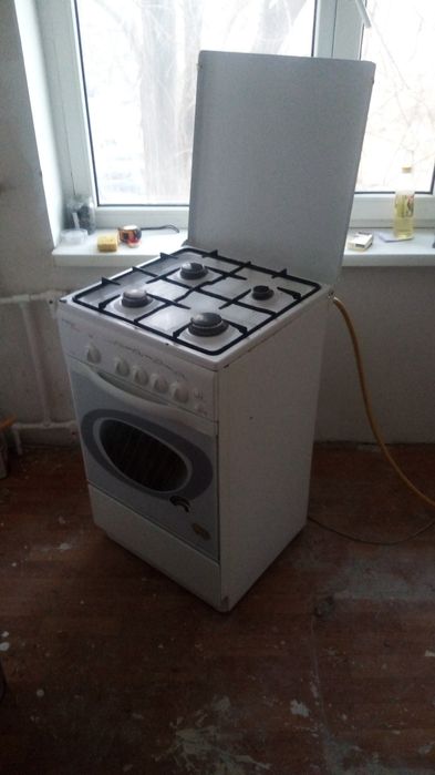 Газовая плита бу Гифес в хорошем состаяниит