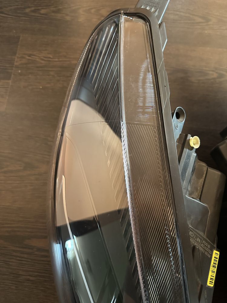 Far stanga/dreapta full led Ford fiesta (2021-2024)