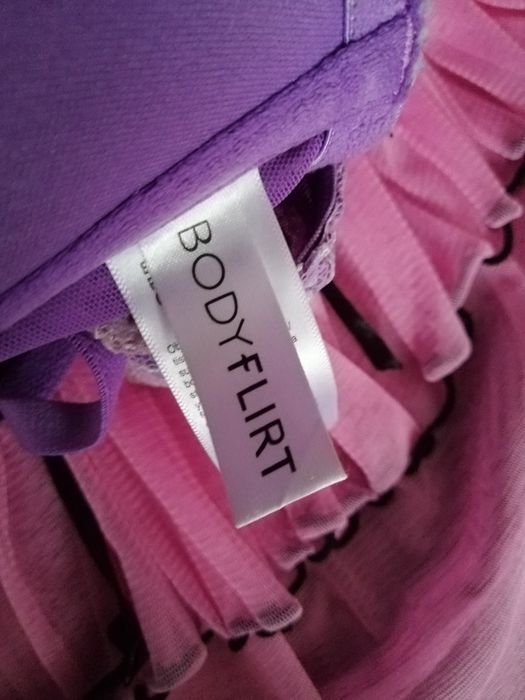 Sutien mov din dantela model deosebit Bodyflirt cupa 85 B