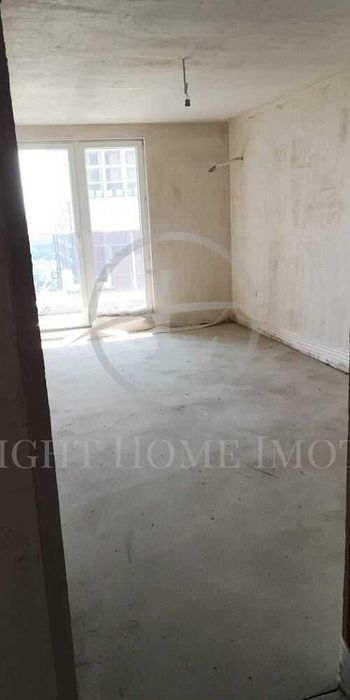 Продава се Двустаен апартамент в Пловдив, Гагарин - 74 кв.м за 1065 €/кв.м - Снимка #2