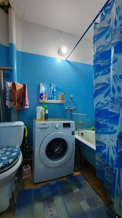 Чиланзар 15.  Продажа 1 комнатная 43 м2. Срочно