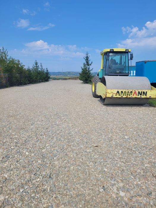 Inchiriez buldoexcavator miniexcavator bobcat cilindru compactor